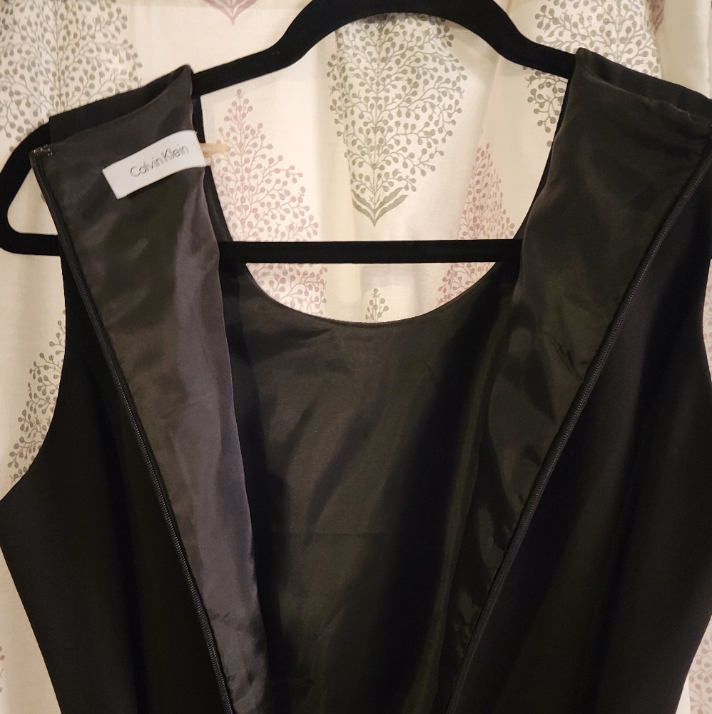 118. Calvin Klein belted dress - Picture 4 of 7